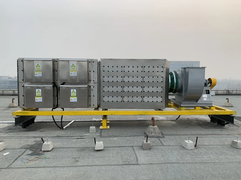 Exhaust gas filtration system for pharmaceutical QC laboratory