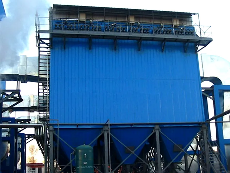 Baghouse dust collector internal structure and filter bags